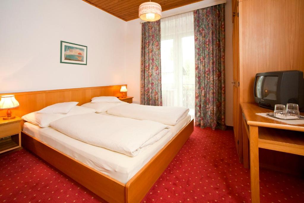 Hotel Velden Bacherlwirt Velden am Wörthersee Room photo
